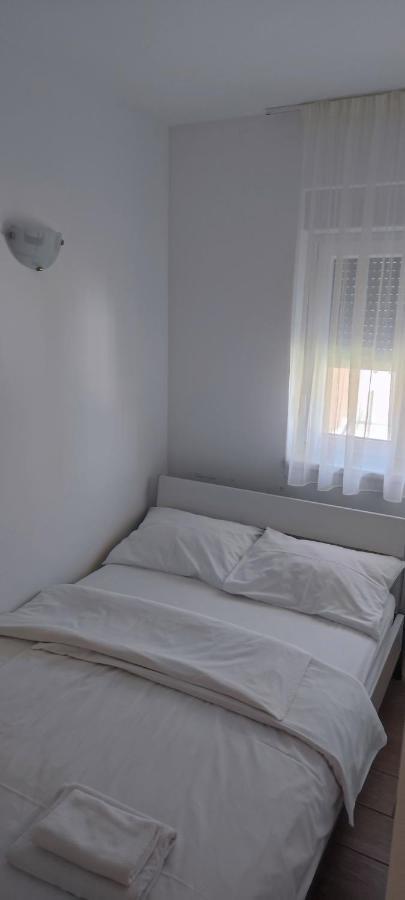 Apartments Rtina Benici Buitenkant foto